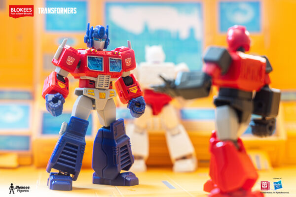 Transformers Blokees Galaxy Optimus Prime Mini Model Kit (Series 1) - Image 3