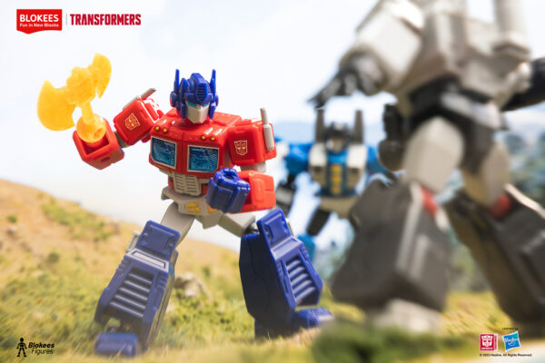 Transformers Blokees Galaxy Optimus Prime Mini Model Kit (Series 1) - Image 2